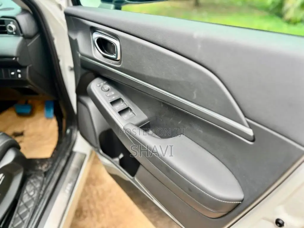 Honda Vezel G GRADE 2024 SUV (Used)