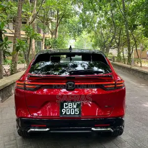Honda Vezel 2025 SUV (Used)