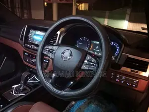 Micro Rexton G4 2018 SUV (Used)