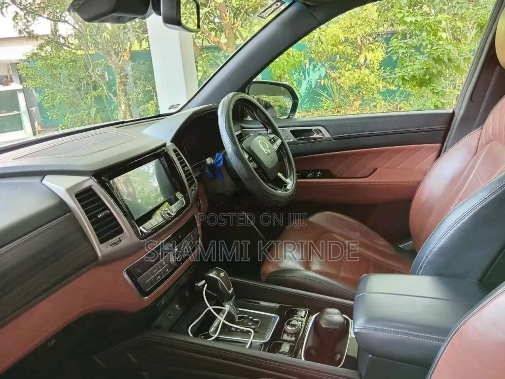 Micro Rexton G4 2018 SUV (Used)