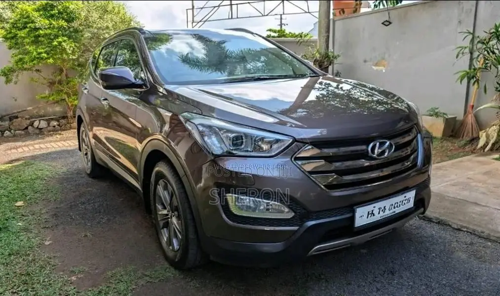 Hyundai Santa Fe 2012 SUV (Used)