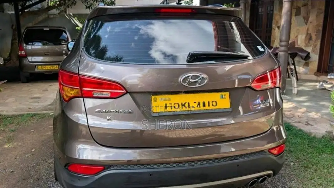 Hyundai Santa Fe 2012 SUV (Used)