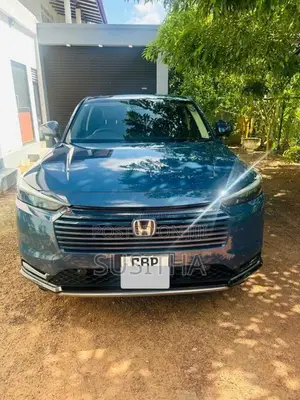 Honda Vezel Z 2025 SUV (Used)
