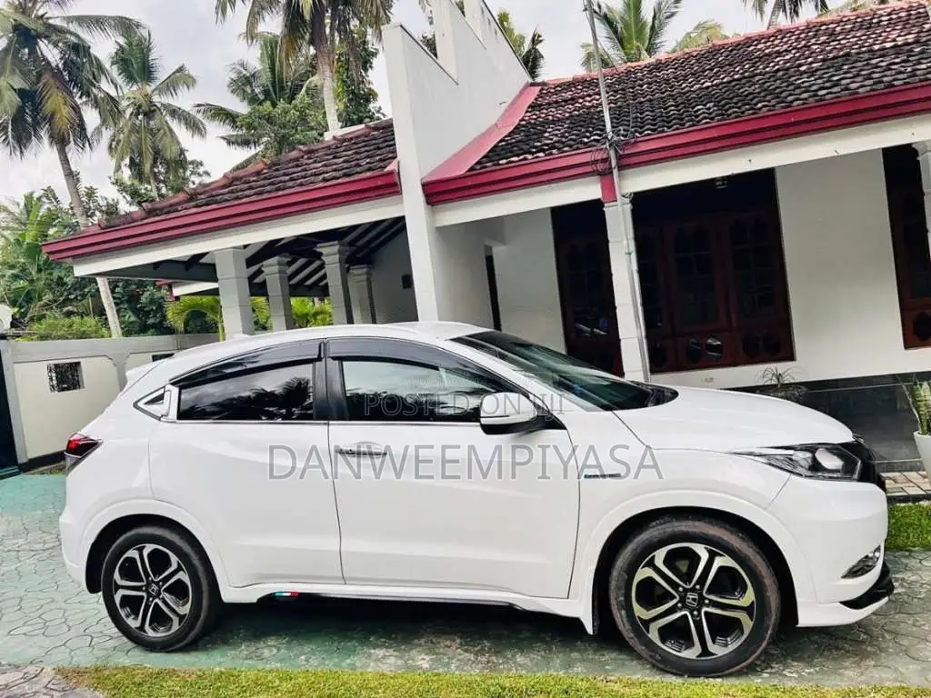 Honda Vezel 2014 SUV (Used)