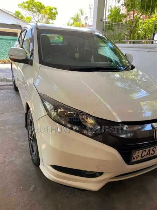 Honda Vezel 2016 SUV (Used)