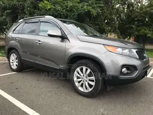 Kia Sorento 2011 SUV (Used)