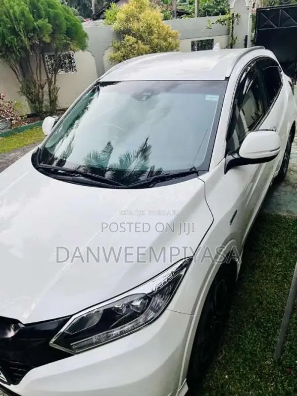 Honda Vezel 2014 SUV (Used)