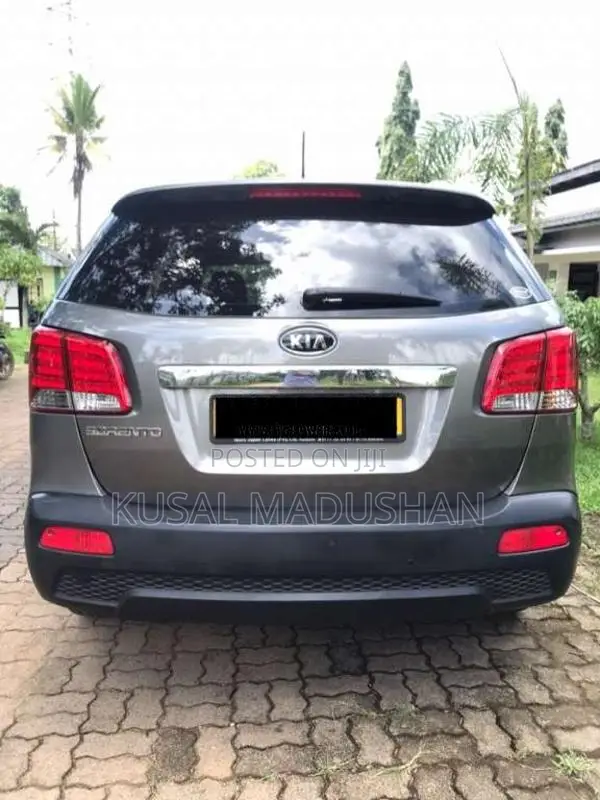 Kia Sorento 2011 SUV (Used)