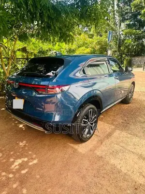 Honda Vezel Z 2025 SUV (Used)