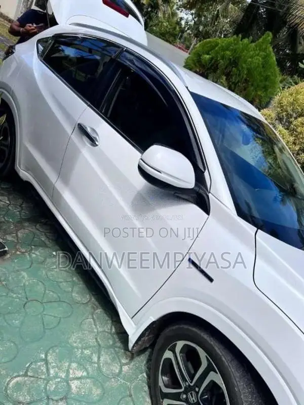 Honda Vezel 2014 SUV (Used)