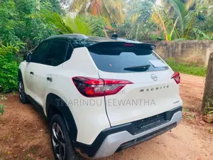 Nissan Magnite 2025 SUV (Used)