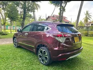 Honda Vezel 2014 SUV (Used)