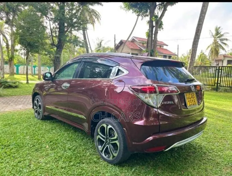 Honda Vezel 2014 SUV (Used)