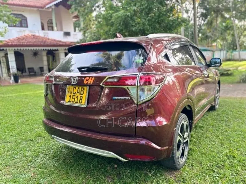 Honda Vezel 2014 SUV (Used)