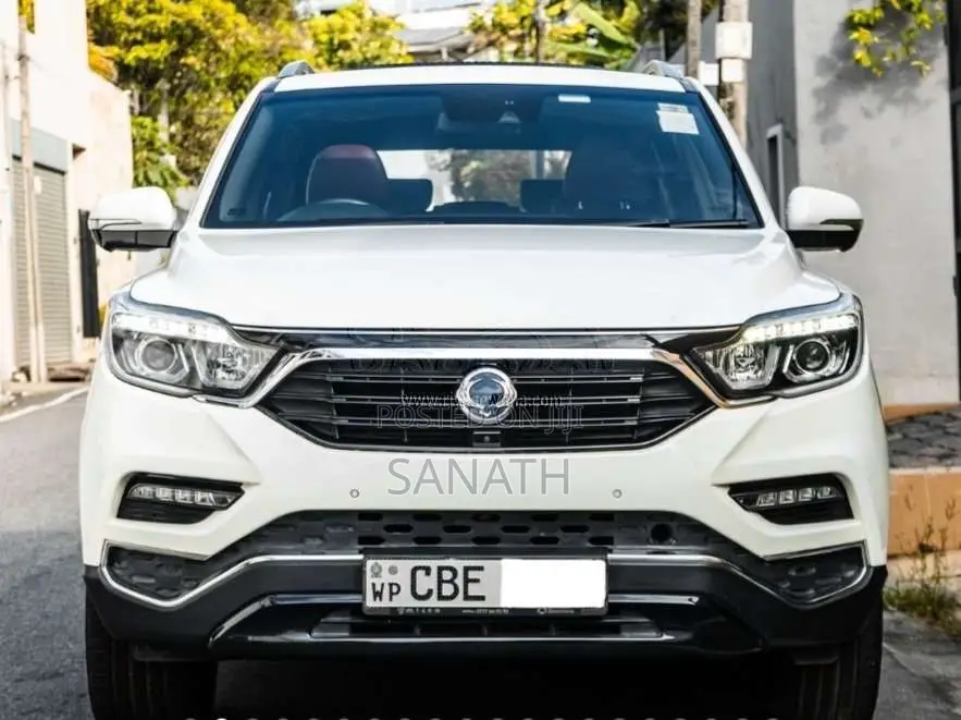 Micro Rexton 2018 SUV (Used)