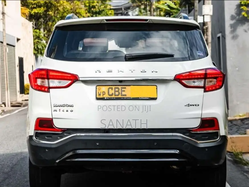 Micro Rexton 2018 SUV (Used)