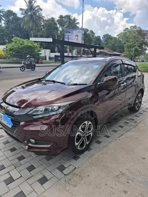 Honda Vezel Z 2014 SUV (Used)