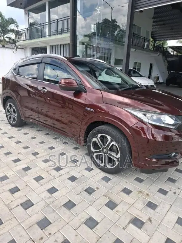 Honda Vezel Z 2014 SUV (Used)