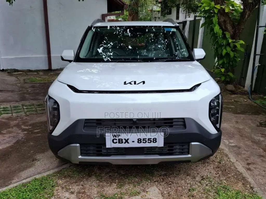 Kia Syros 2025 SUV (Used)