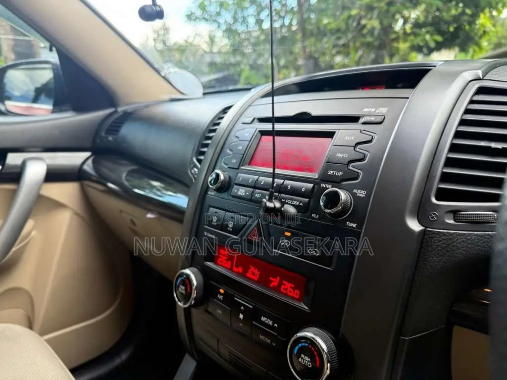 Kia Sorento 2011 SUV (Used)