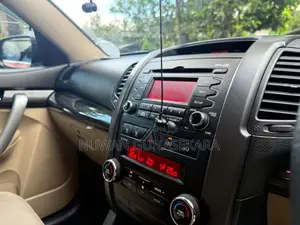 Kia Sorento 2011 SUV (Used)