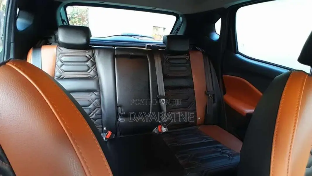 Nissan Magnite 2025 SUV (Used)