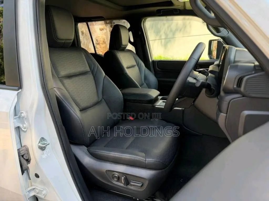 Toyota Land Cruiser Prado LC250 VX 2026 SUV Unregistered (Recondition)