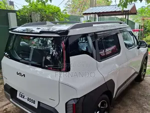 Kia Syros 2025 SUV (Used)