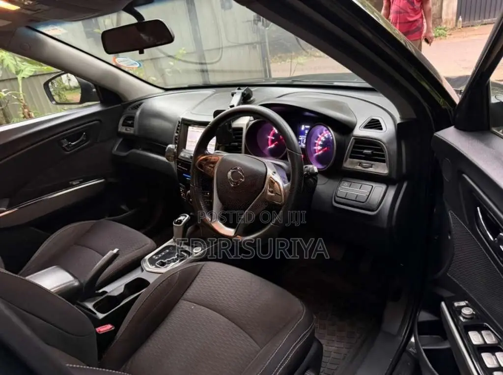 Micro Tivoli 2017 SUV (Used)