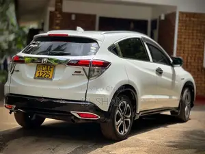 Honda Vezel 2014 SUV (Used)