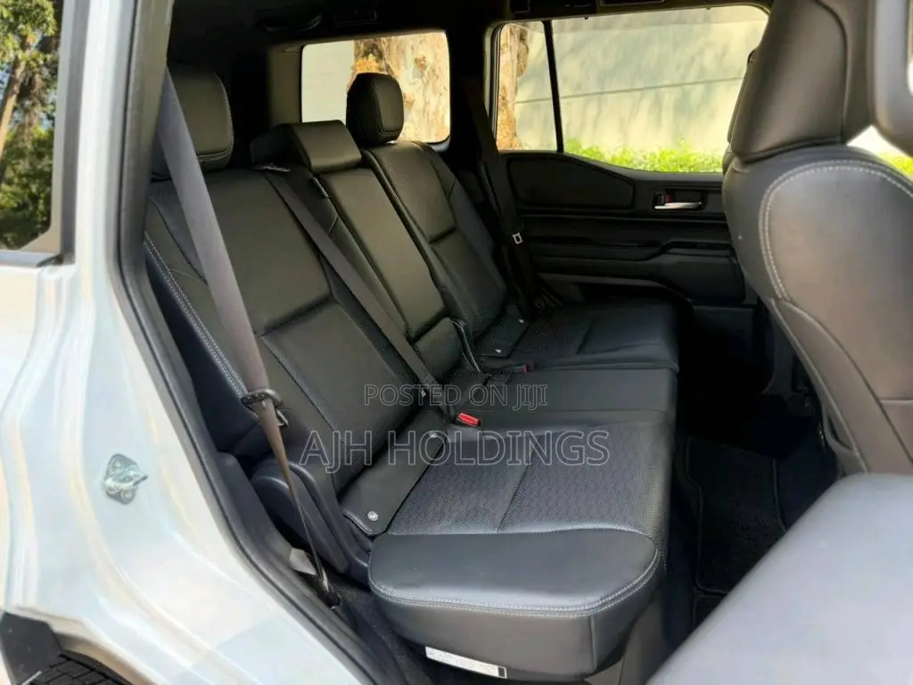 Toyota Land Cruiser Prado LC250 VX 2026 SUV Unregistered (Recondition)