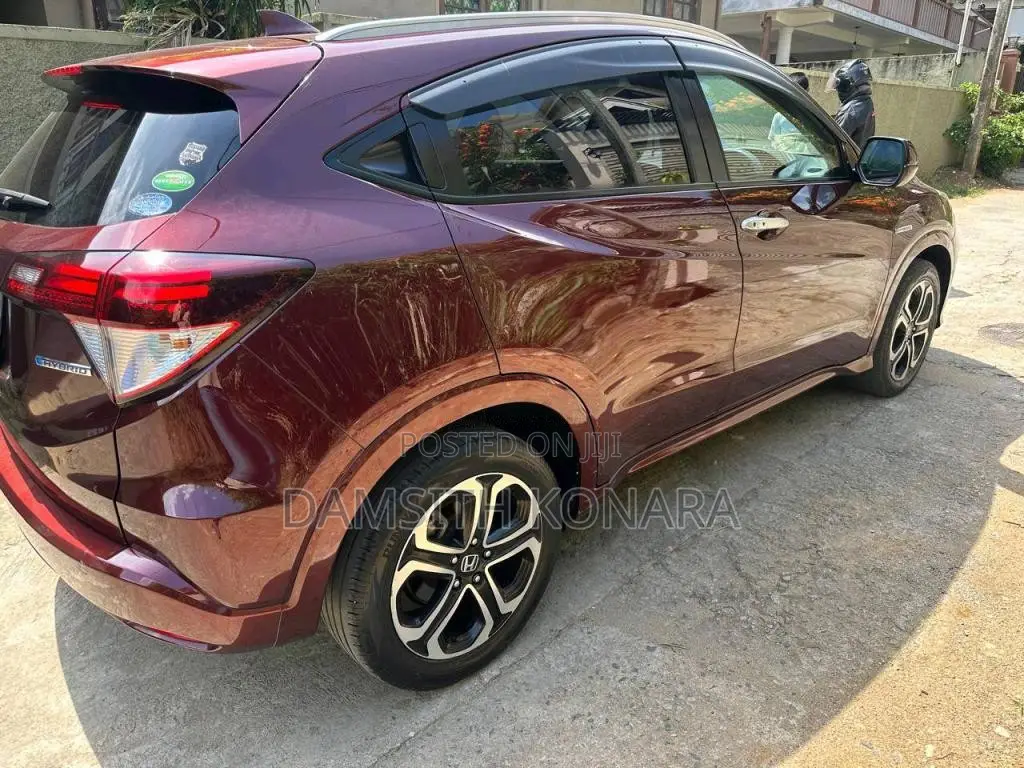 Honda Vezel 2015 SUV (Used)