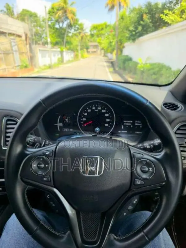 Honda Vezel 2018 SUV (Used)
