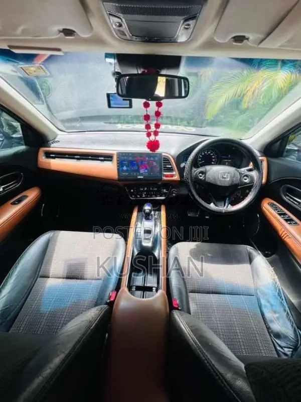 Honda Vezel 2014 SUV (Used)