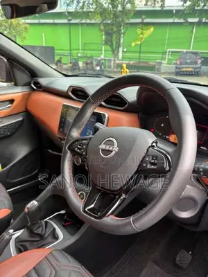 Nissan Magnite Ez Shift Tekna Plus 2025 SUV (Used)
