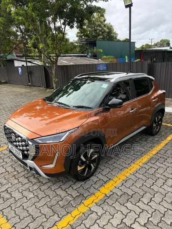 Nissan Magnite Ez Shift Tekna Plus 2025 SUV (Used)