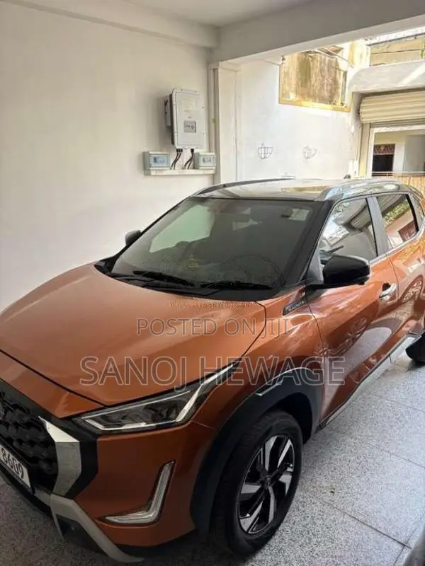 Nissan Magnite Ez Shift Tekna Plus 2025 SUV (Used)