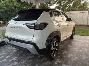 Nissan Magnite 2025 SUV (Used)