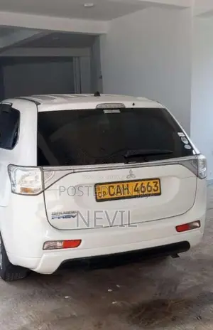 Mitsubishi Outlander PHEV 2015 SUV (Used)