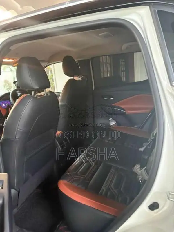 Nissan Magnite 2025 SUV (Used)