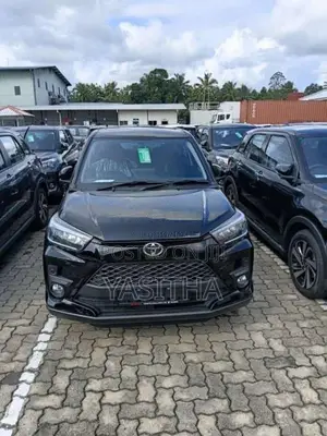 Toyota Raize 2025 SUV (Used)