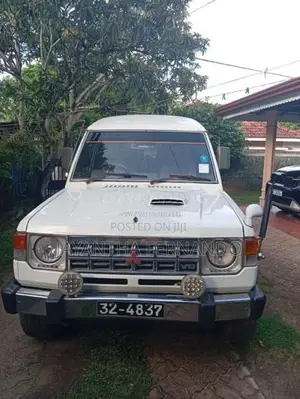 Mitsubishi Pajero 1988 SUV (Used)