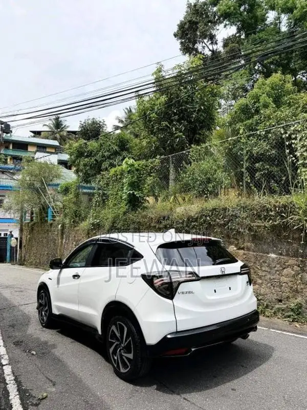 Honda Vezel 2018 SUV (Used)