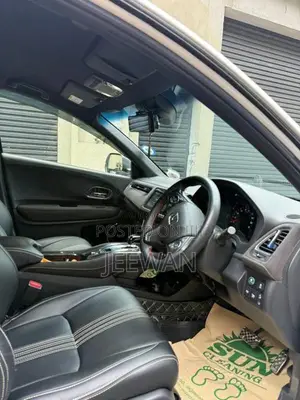 Honda Vezel 2018 SUV (Used)