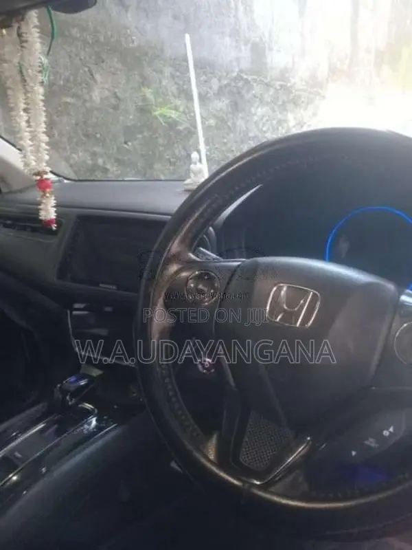 Honda Vezel 2014 SUV (Used)