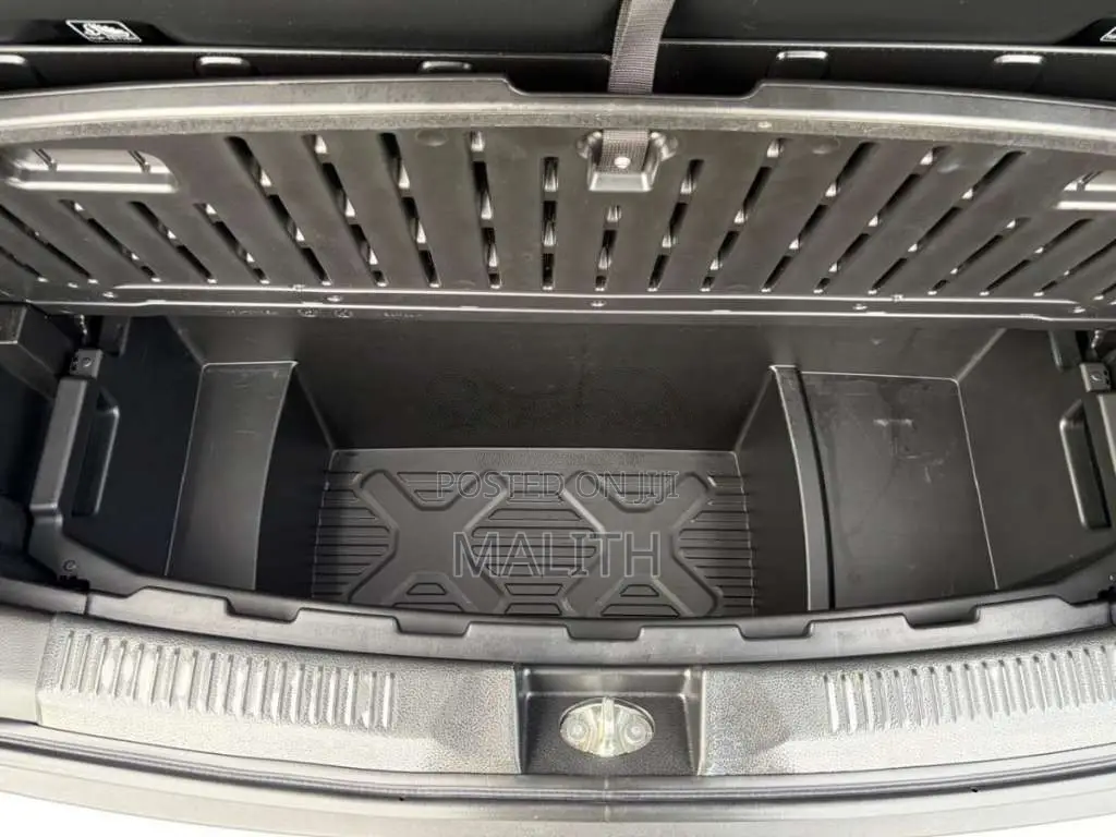 Suzuki Xbee MZ 2023 SUV (Used)