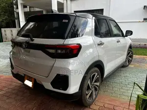 Toyota Raize 2023 SUV (Used)