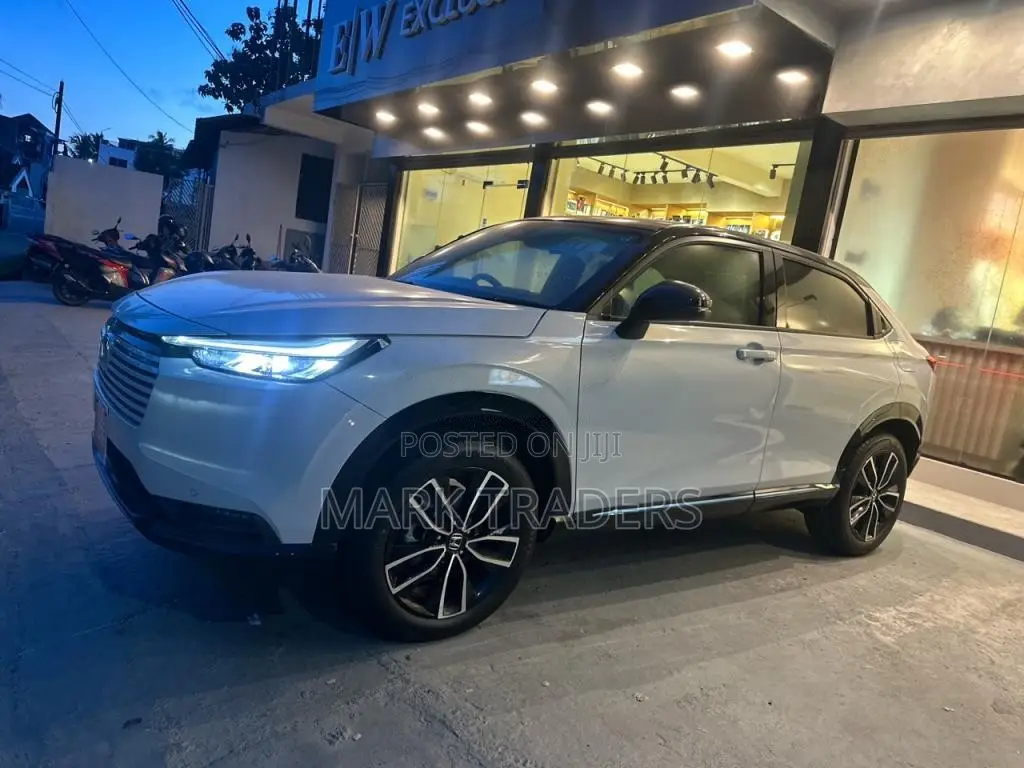 Honda Vezel Z Play 2025 SUV Brand New