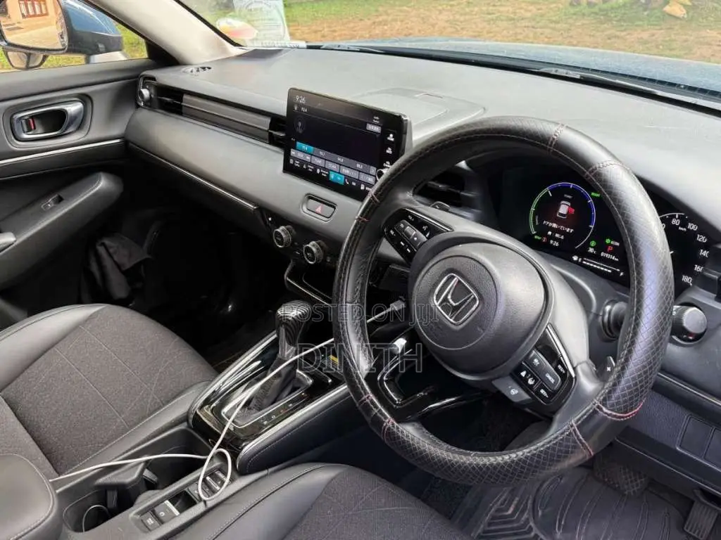 Honda Vezel 2024 SUV (Used)