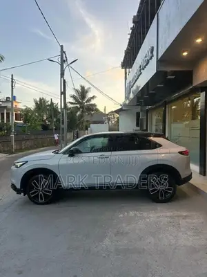 Honda Vezel Z Play 2025 SUV Brand New